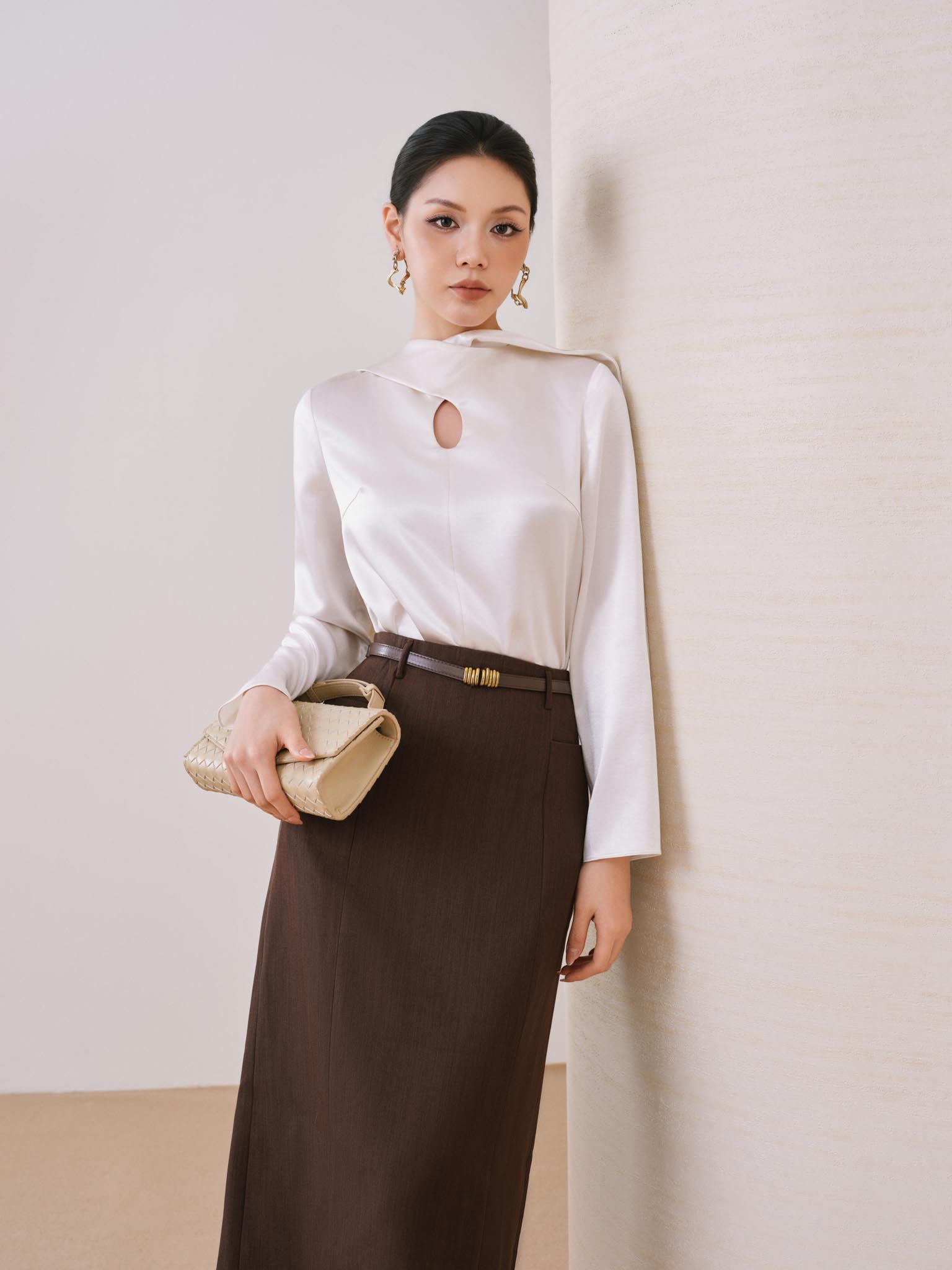 Áo sơ mi cổ khăn